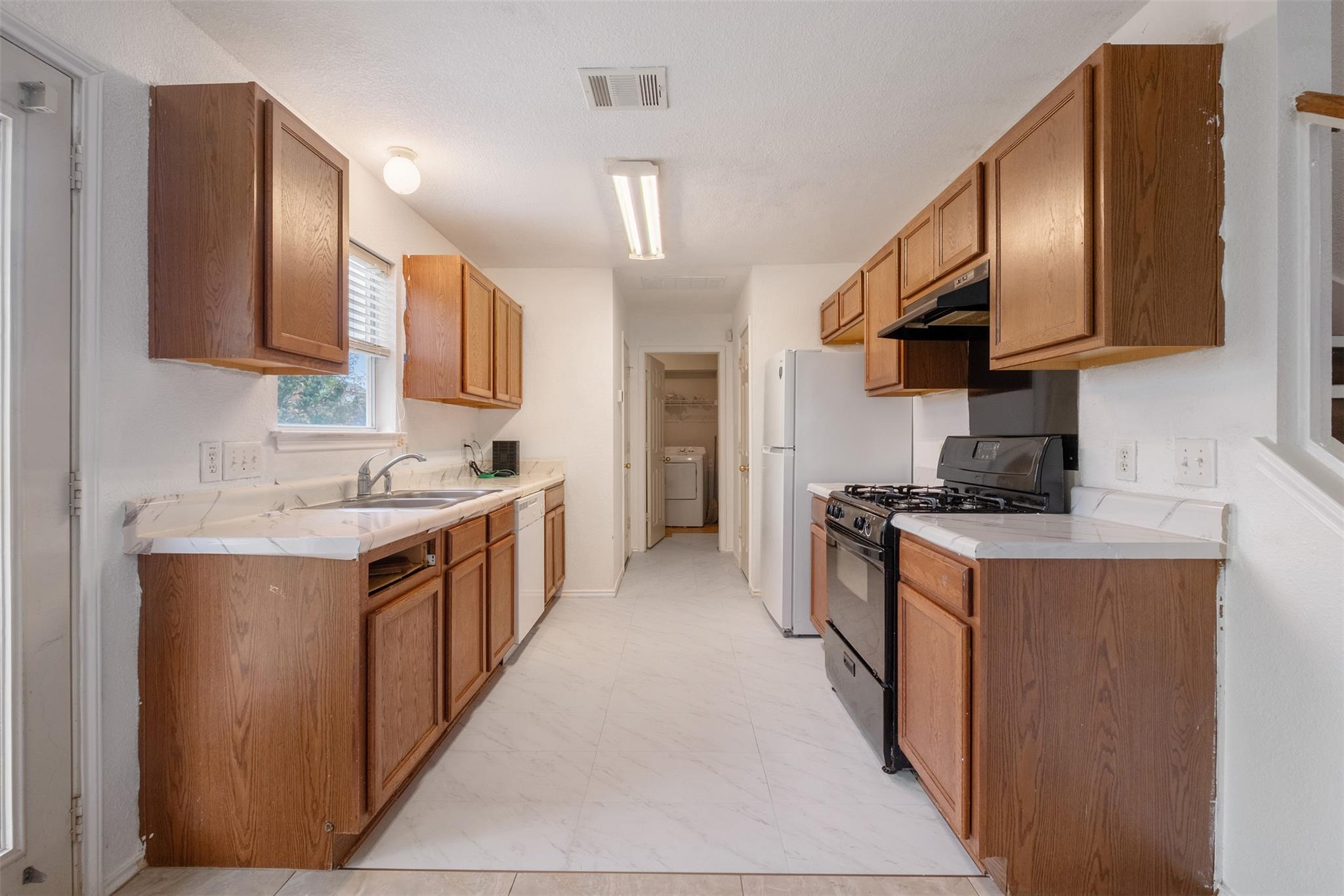 800 Rubles CT, Leander, TX 78641 photo 4