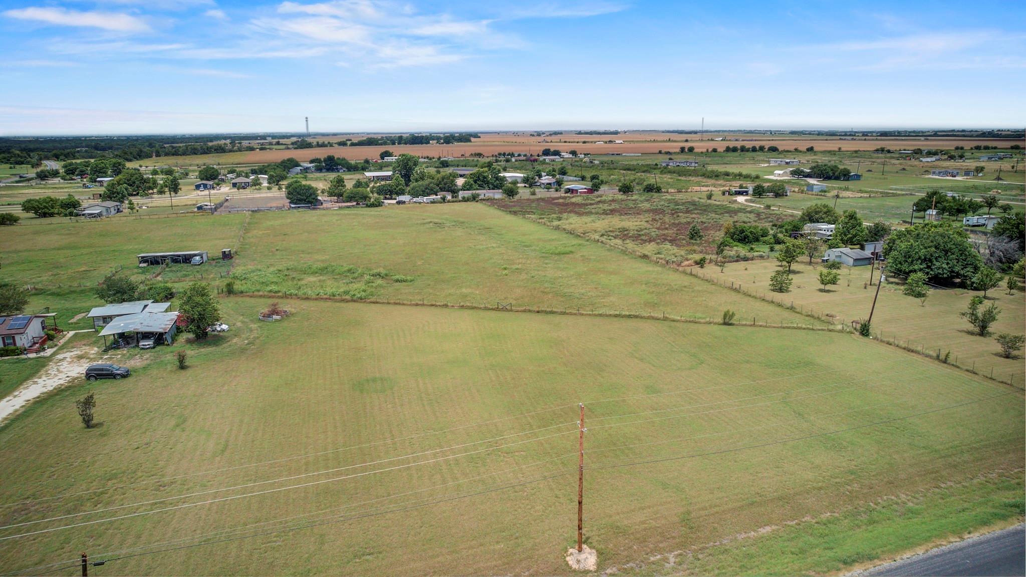 4980 County Road 406 RD, Taylor, TX 76574 photo 2