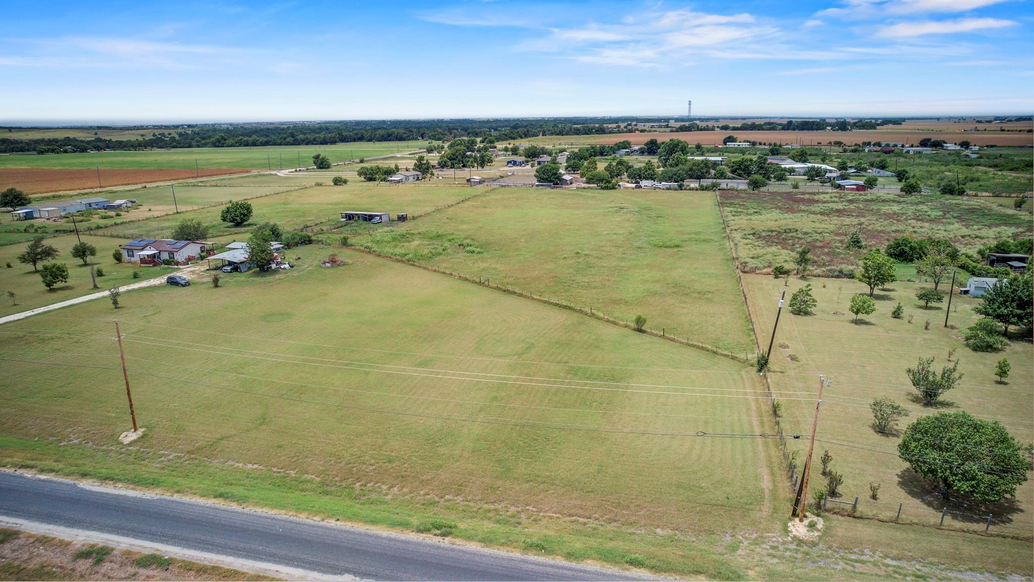 4980 County Road 406 RD, Taylor, TX 76574 photo 4