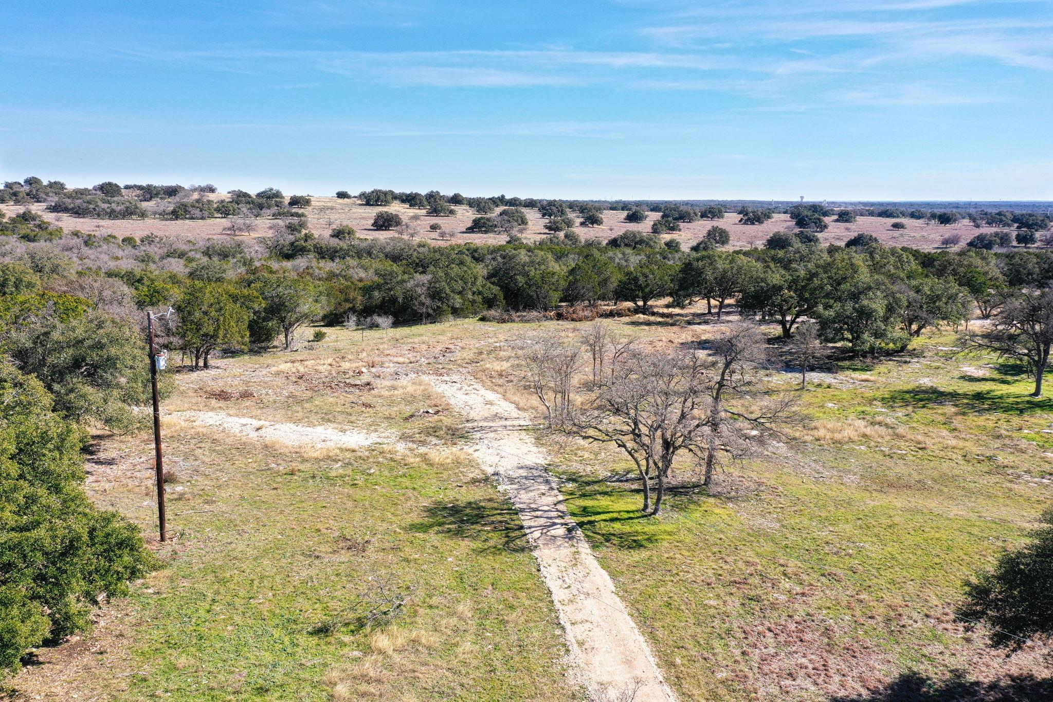 240 Pecan BR, Florence, TX 76527 photo 5