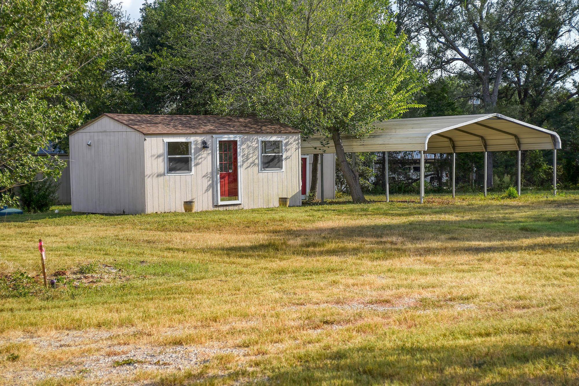 901 State Highway 21 Highway, Cedar Creek, TX 78612 photo 3