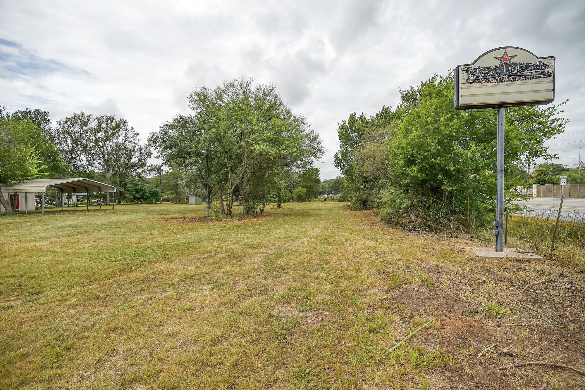 901 State Highway 21 Highway, Cedar Creek, TX 78612 photo 5