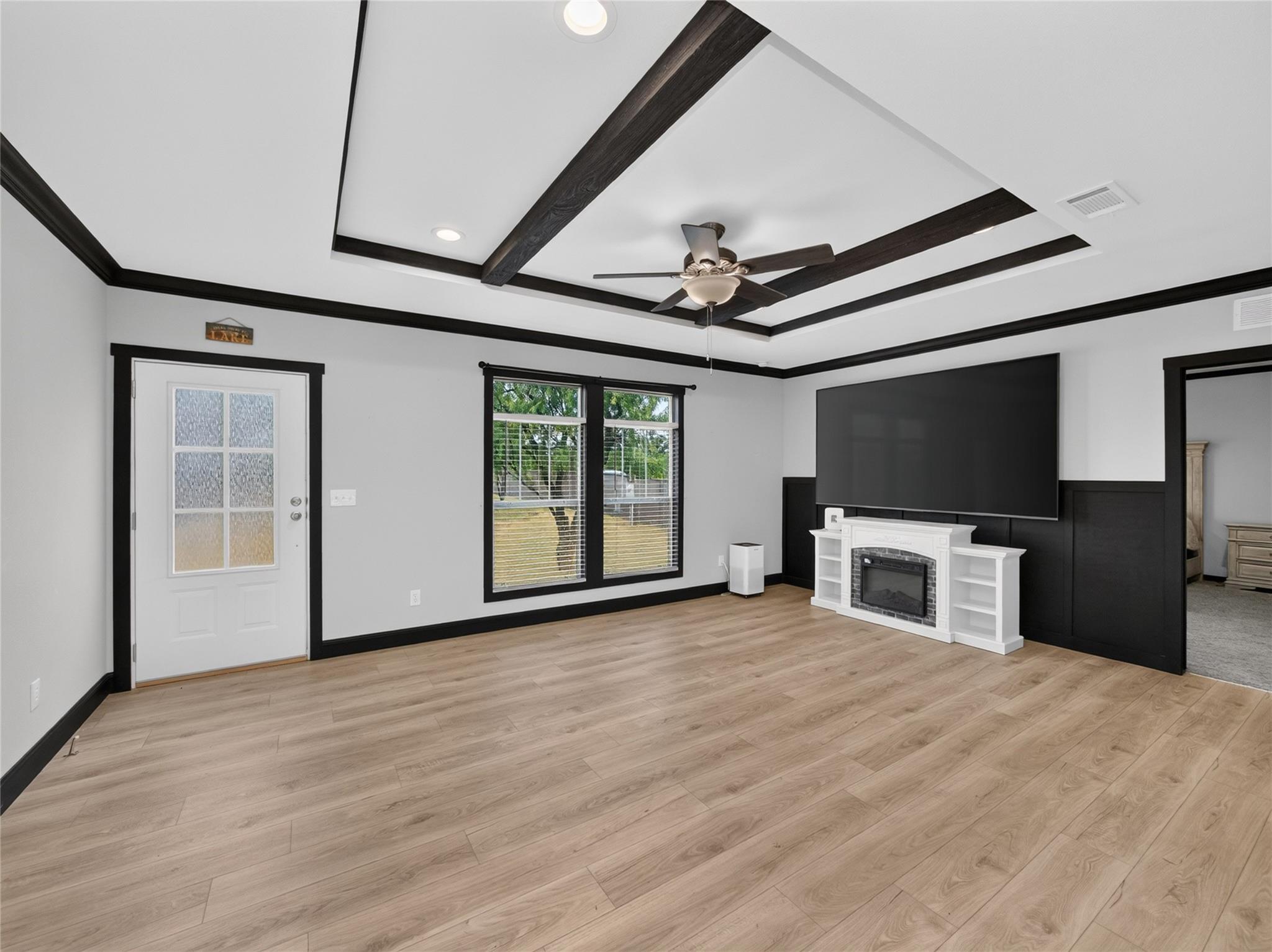 1106 Hi Line DR, Buchanan Dam, TX 78609 photo 5