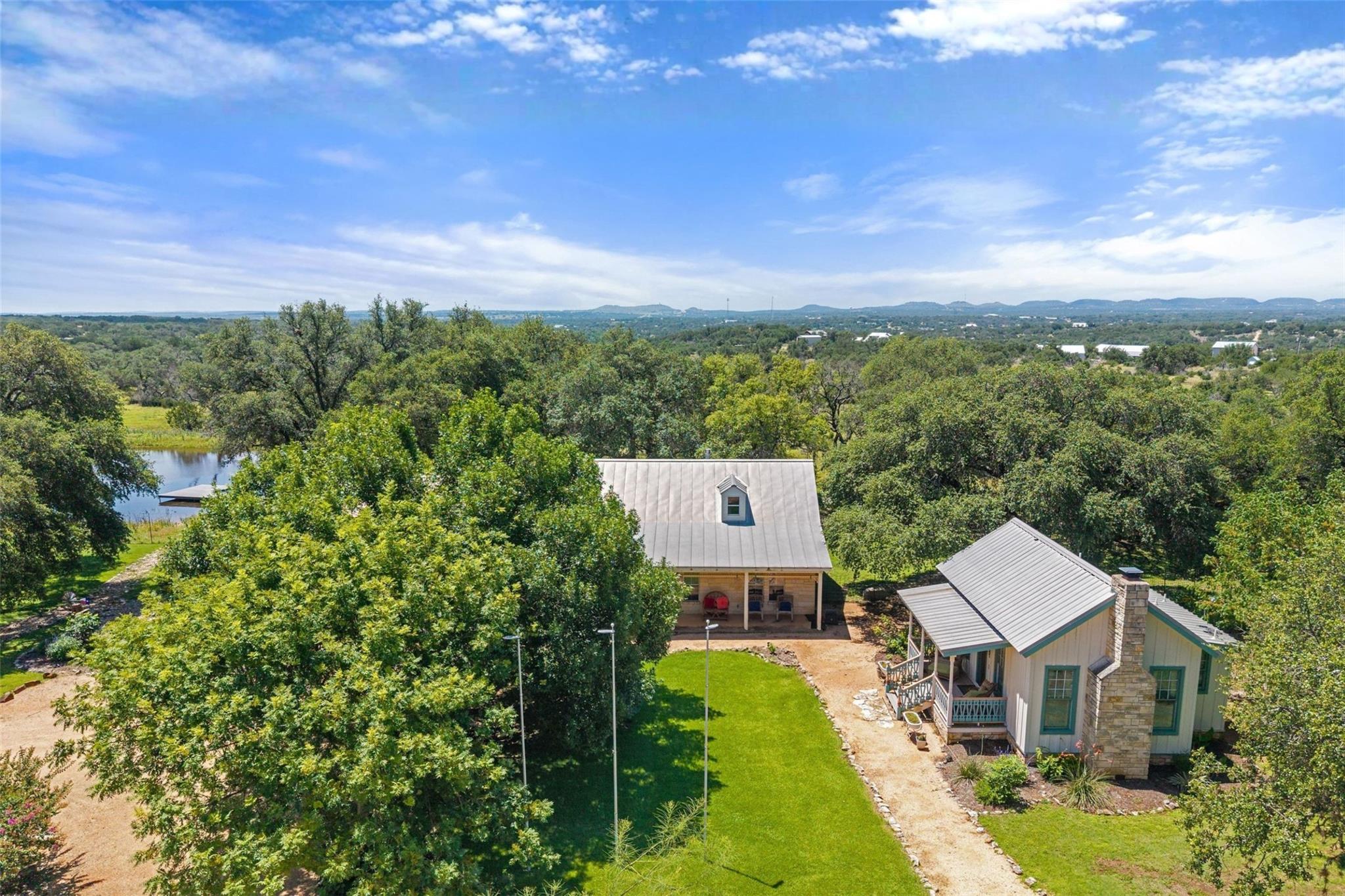 1533 Ranch Road 1323, Johnson City, TX 78636 photo 2