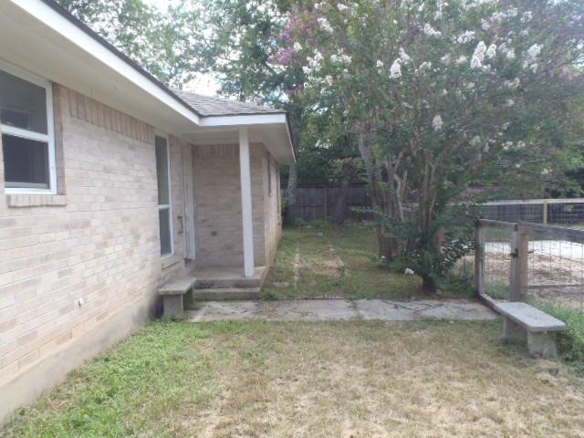 309 Ellis ST, San Marcos, TX 78666 photo 5
