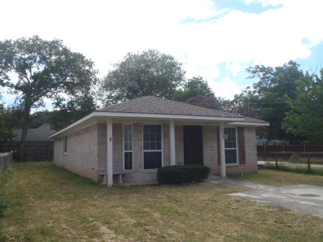 309 Ellis ST, San Marcos, TX 78666 photo 4
