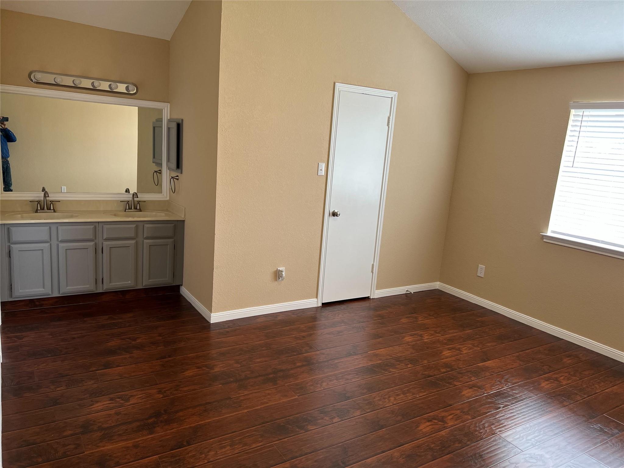 711 Pigeon Forge RD, Pflugerville, TX 78660 photo 4