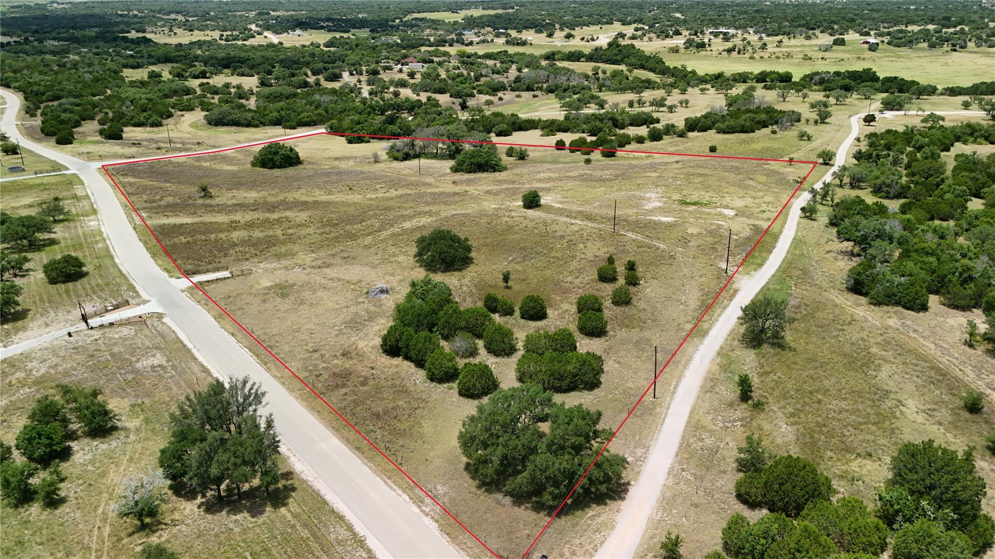 266 Miller Creek BLF, Briggs, TX 78608 photo 3