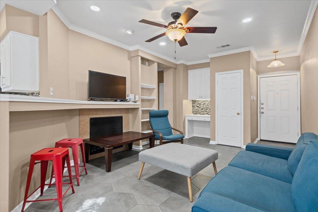 3111 Tom Green ST #111, Austin, TX 78705 photo 3