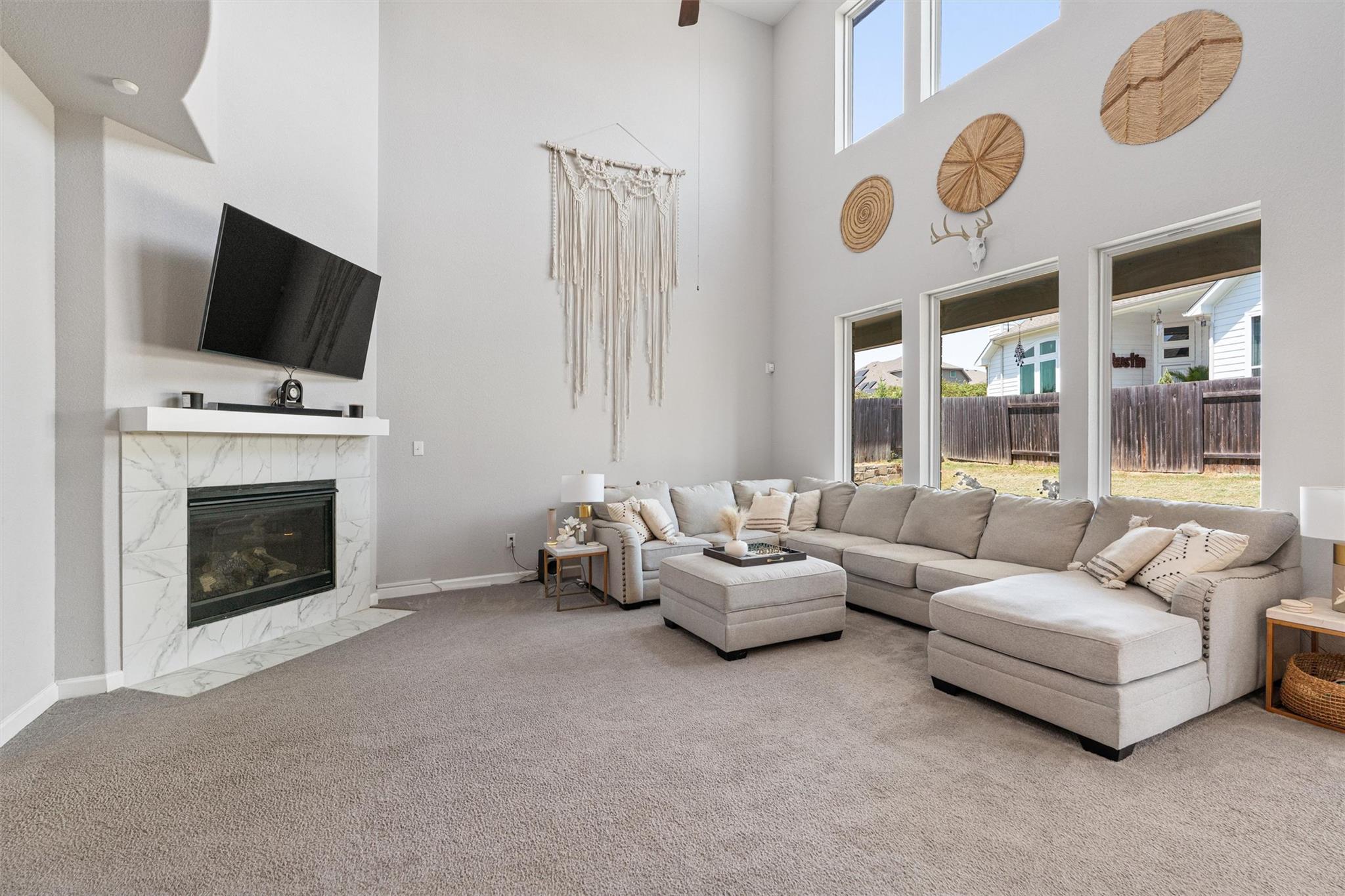 219 Baretta LOOP, Buda, TX 78610 photo 4