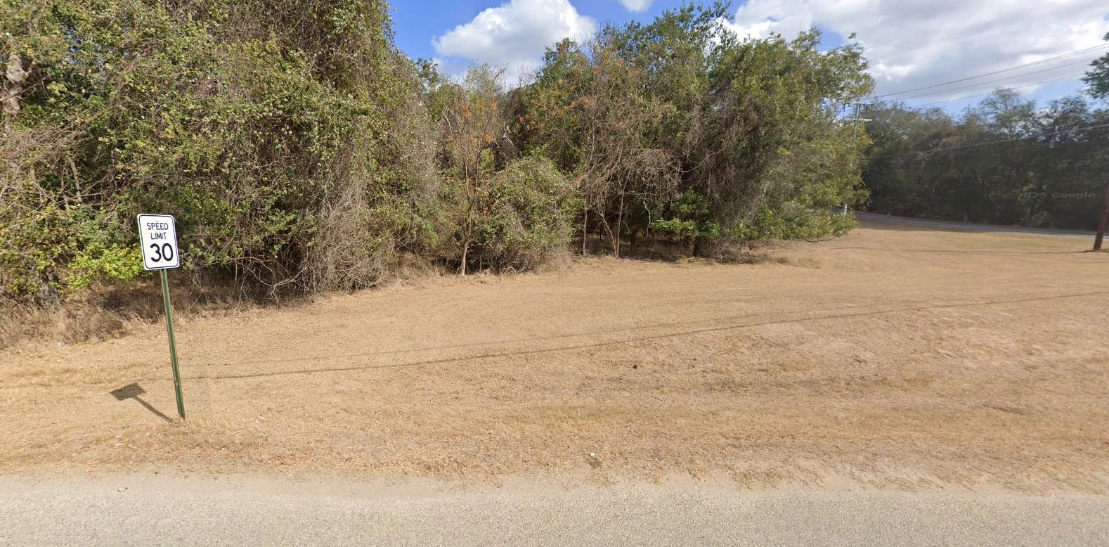 542 Riverside DR, Bastrop, TX 78602 photo 2