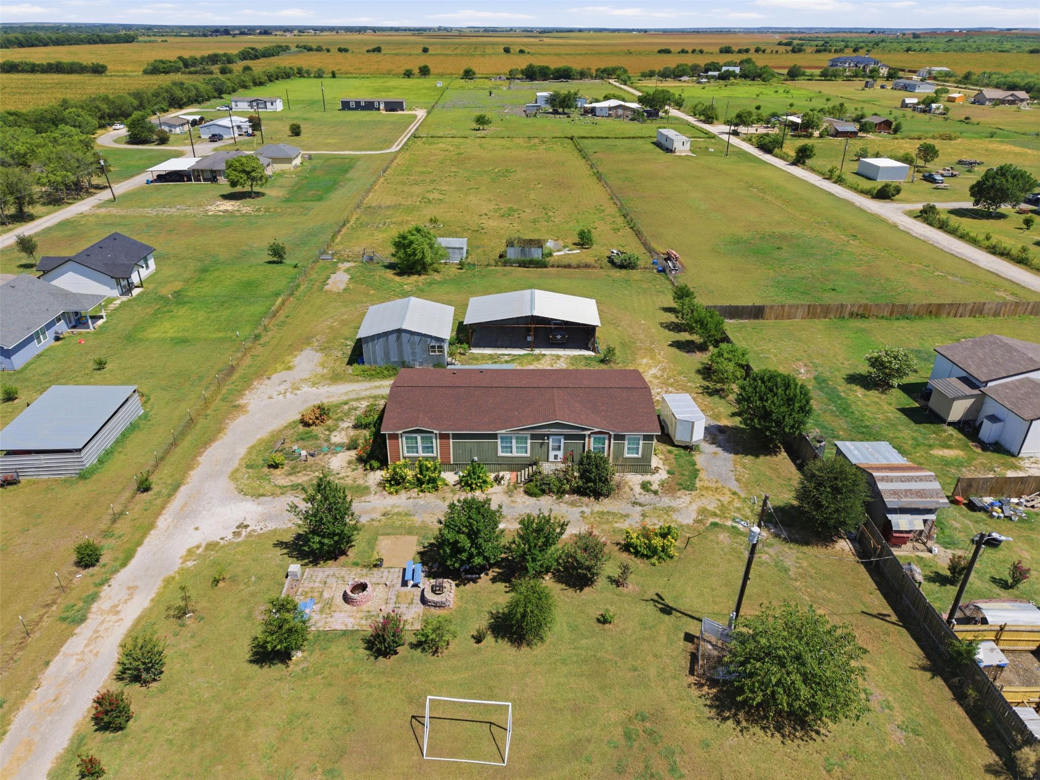 5904 Fm 621, Martindale, TX 78655 photo 2