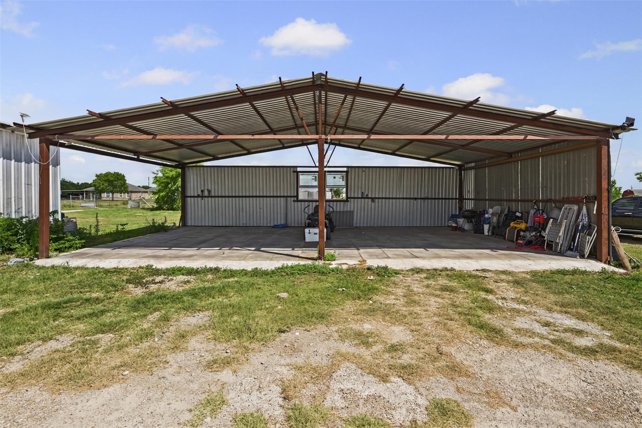 5904 Fm 621, Martindale, TX 78655 photo 4