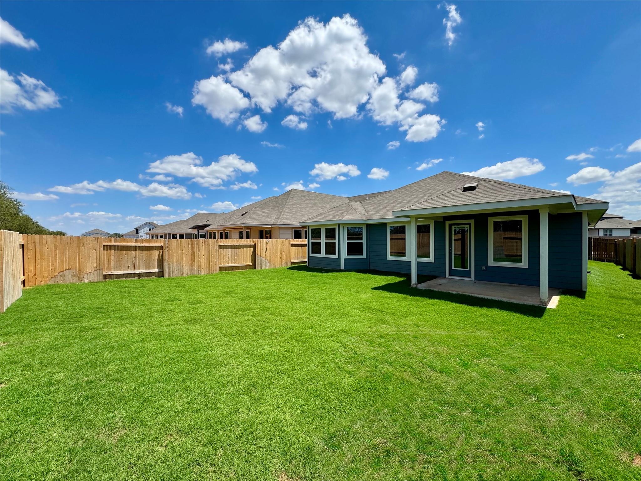 160 Coopers Hawk CRST, Cedar Creek, TX 78612 photo 5