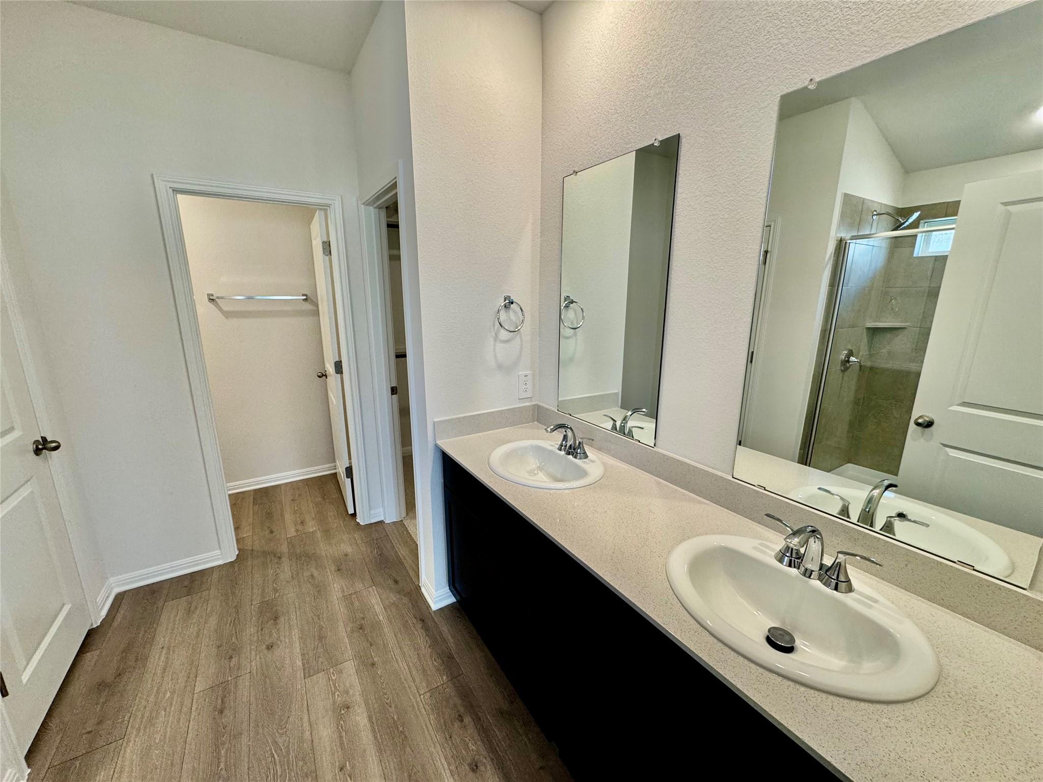 160 Coopers Hawk CRST, Cedar Creek, TX 78612 photo 4