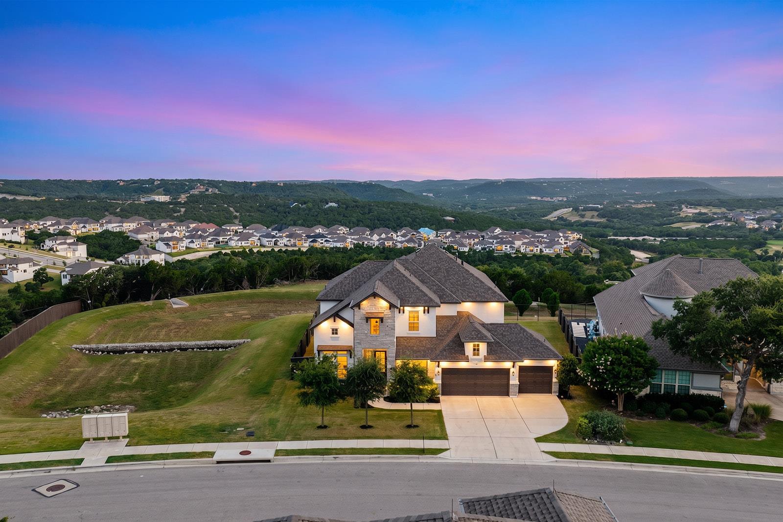 2717 Painted Sky BND, Leander, TX 78641 photo 3