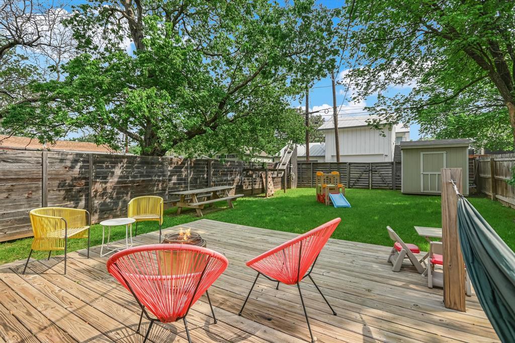 1705 14th ST #B, Austin, TX 78702 photo 2