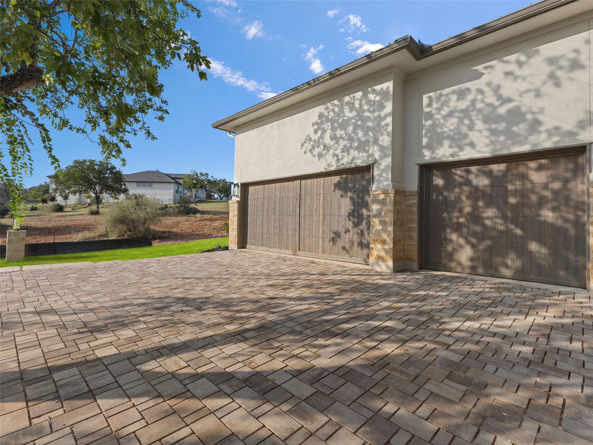 1317 Cats Eye, Horseshoe Bay, TX 78657 photo 4