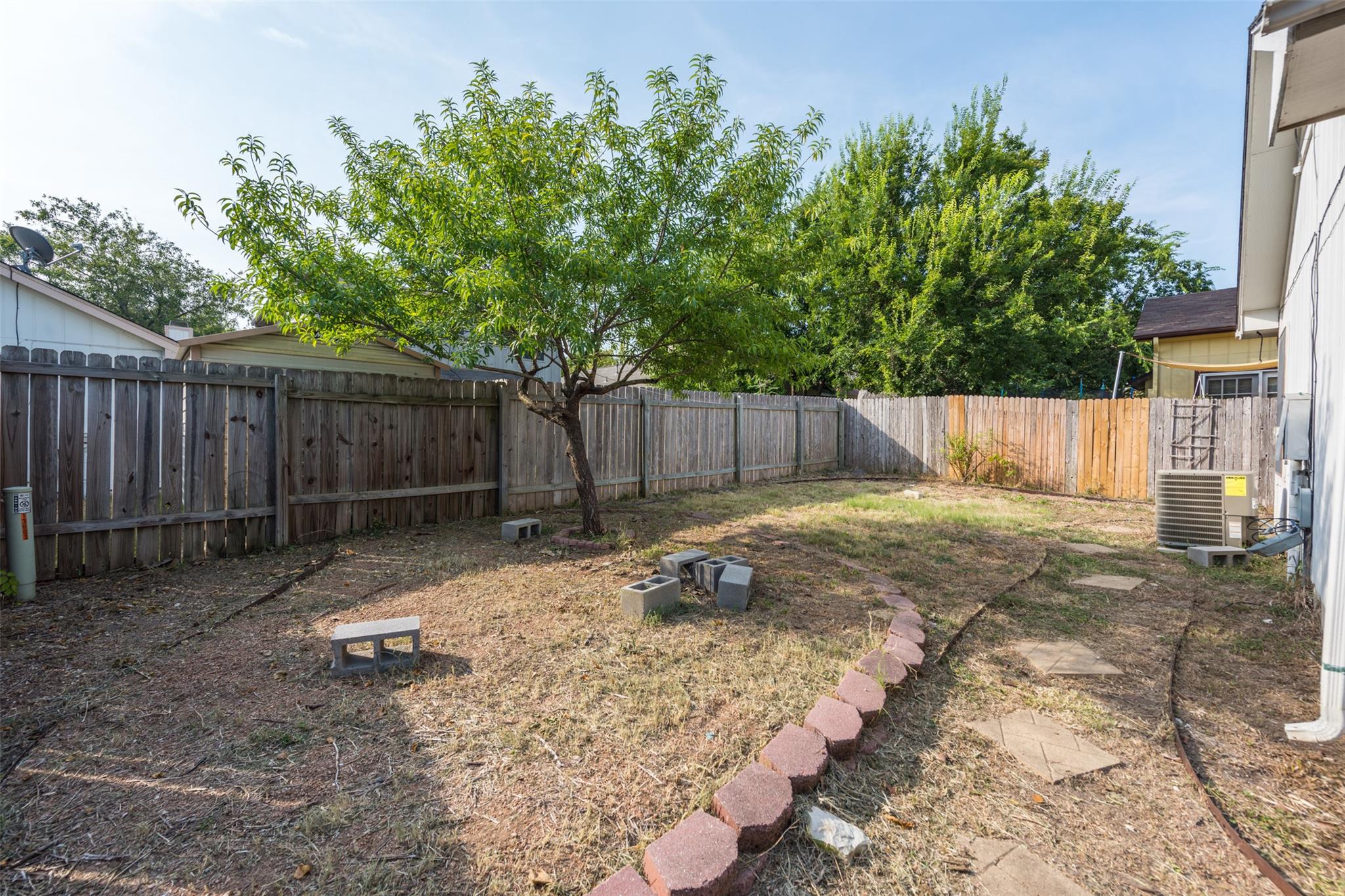 13003 Widge DR, Austin, TX 78727 photo 2