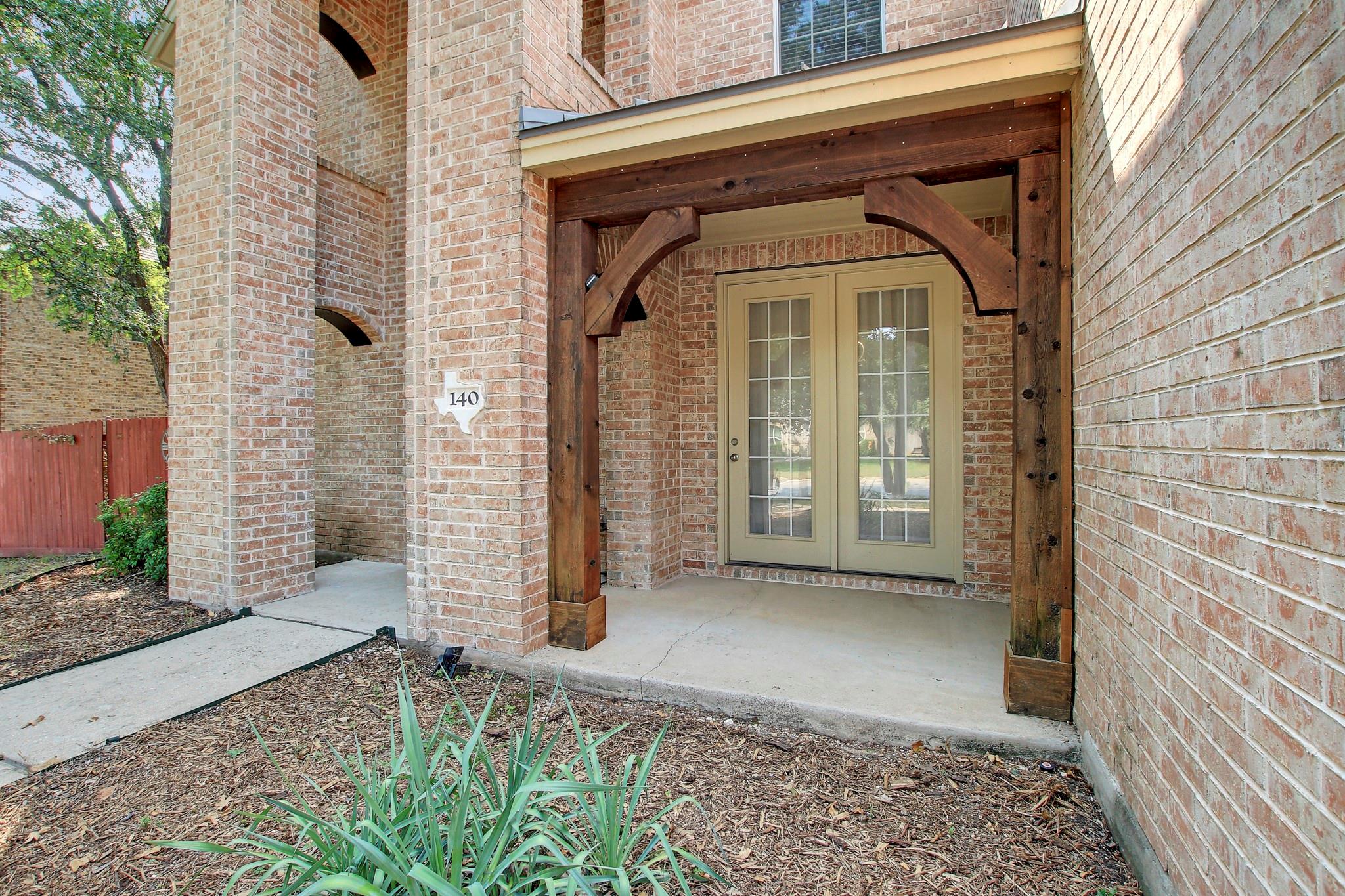 140 Fairwood DR, Georgetown, TX 78628 photo 2