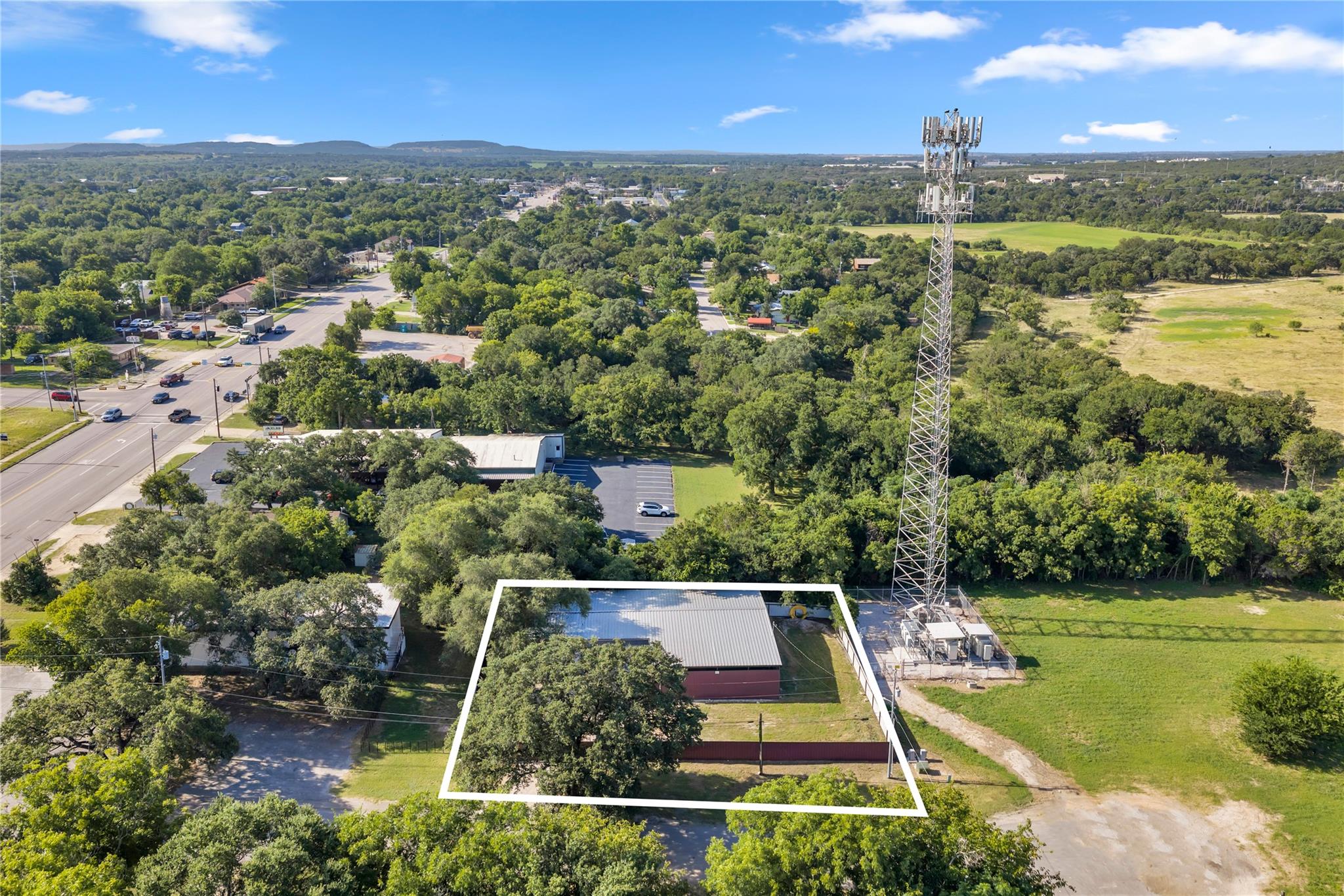 201 9th ST, Burnet, TX 78611 photo 2