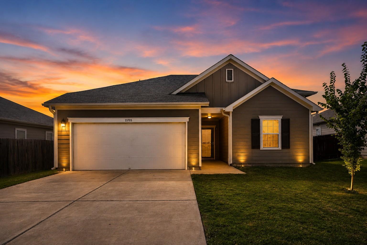 13705 Sherri Berry WAY, Manor, TX 78653 photo 2