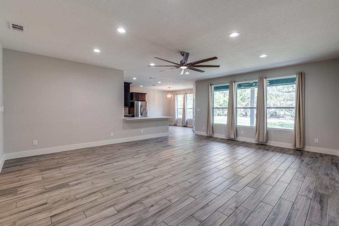 1848 tanglewood TRL, Spring Branch, TX 78070 photo 4