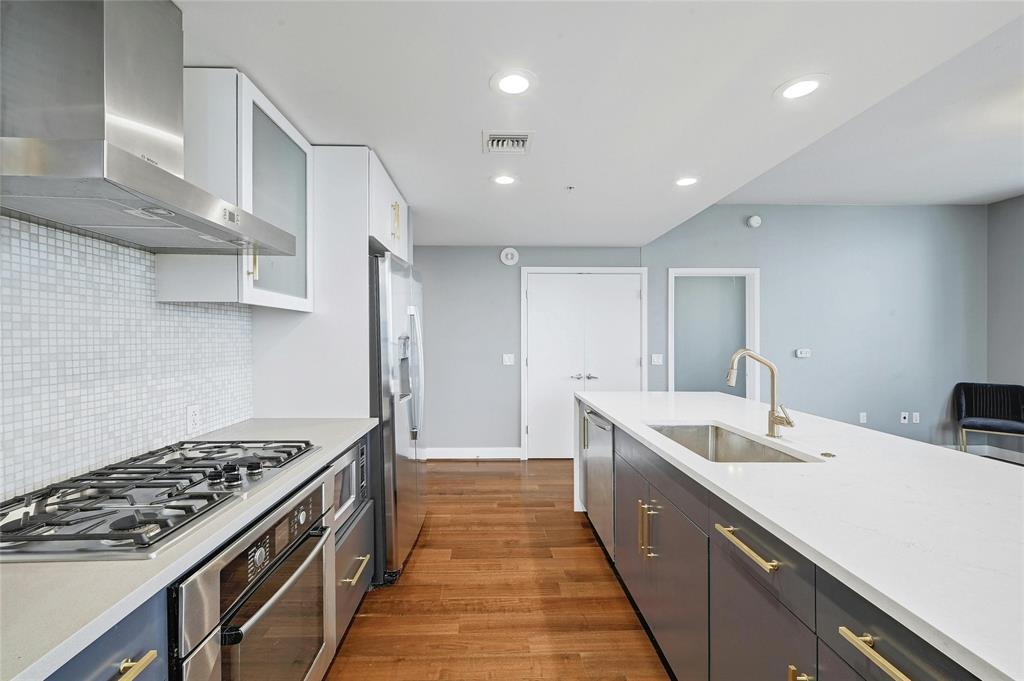 300 Bowie ST #2301, Austin, TX 78703 photo 4