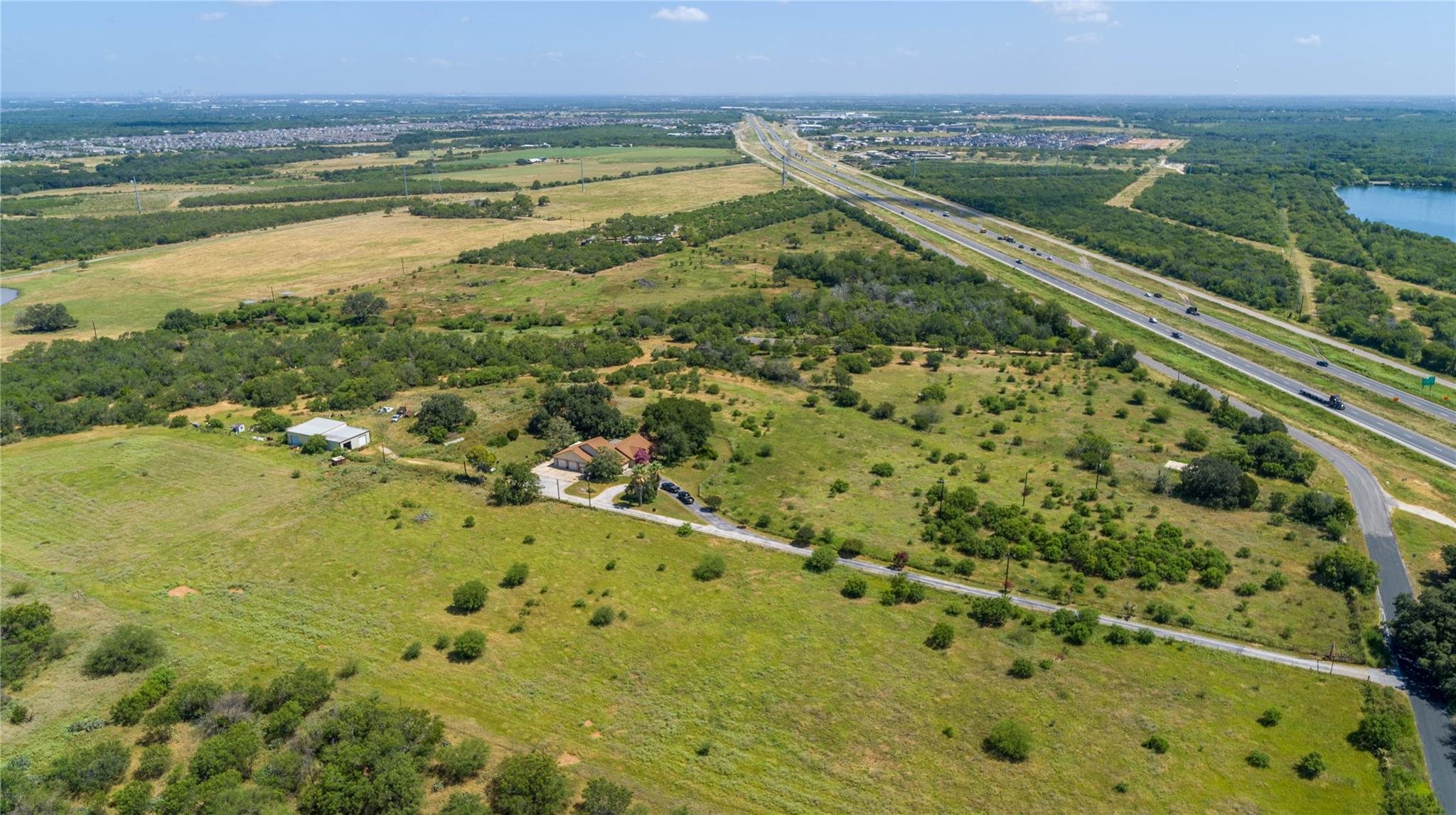 16385 Donop RD, Elmendorf, TX 78112 photo 5