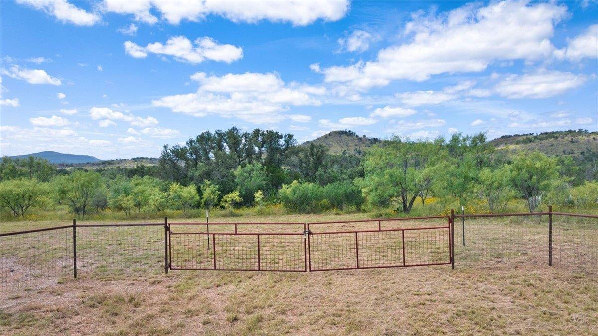 2144 CR 307, Kingsland, TX 78639 photo 3