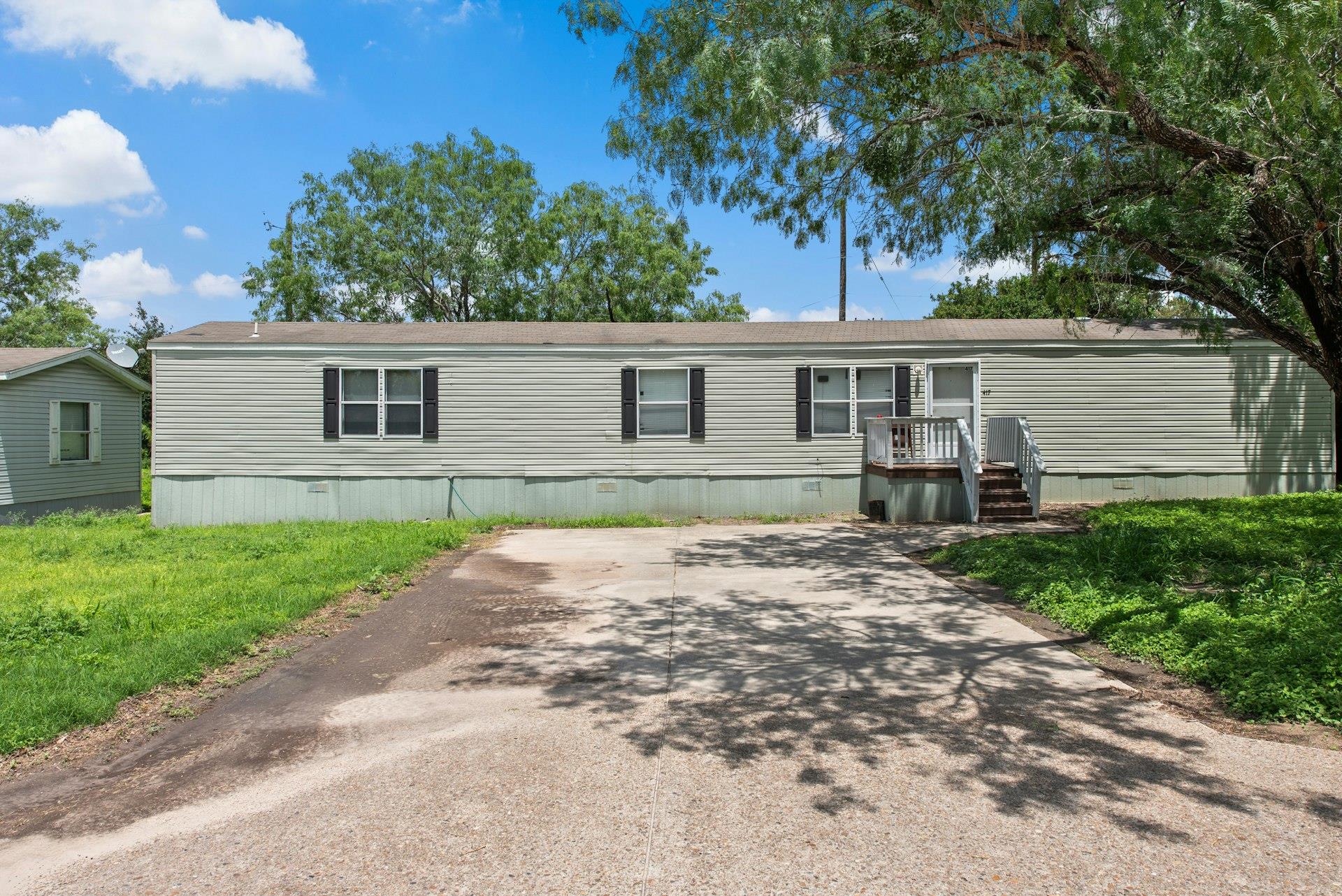 417 Houston ST, Kenedy, TX 78119 photo 5