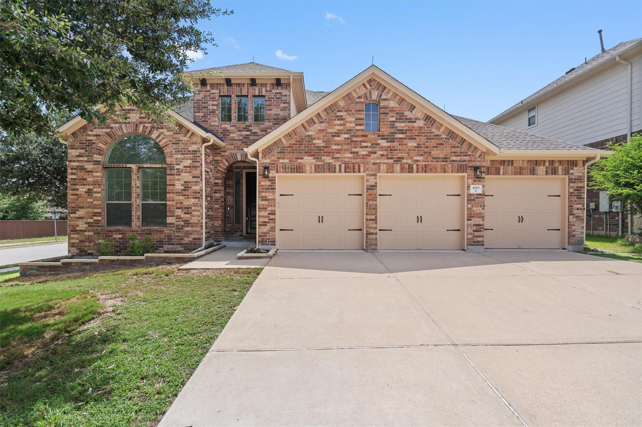 480 Monahans DR, Georgetown, TX 78628 photo 2