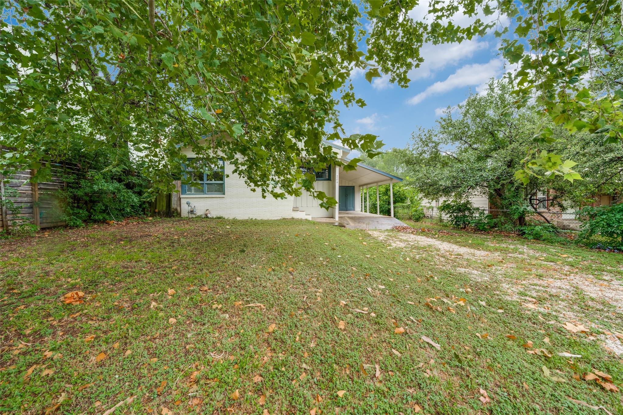 209 Woodward ST, Austin, TX 78704 photo 2
