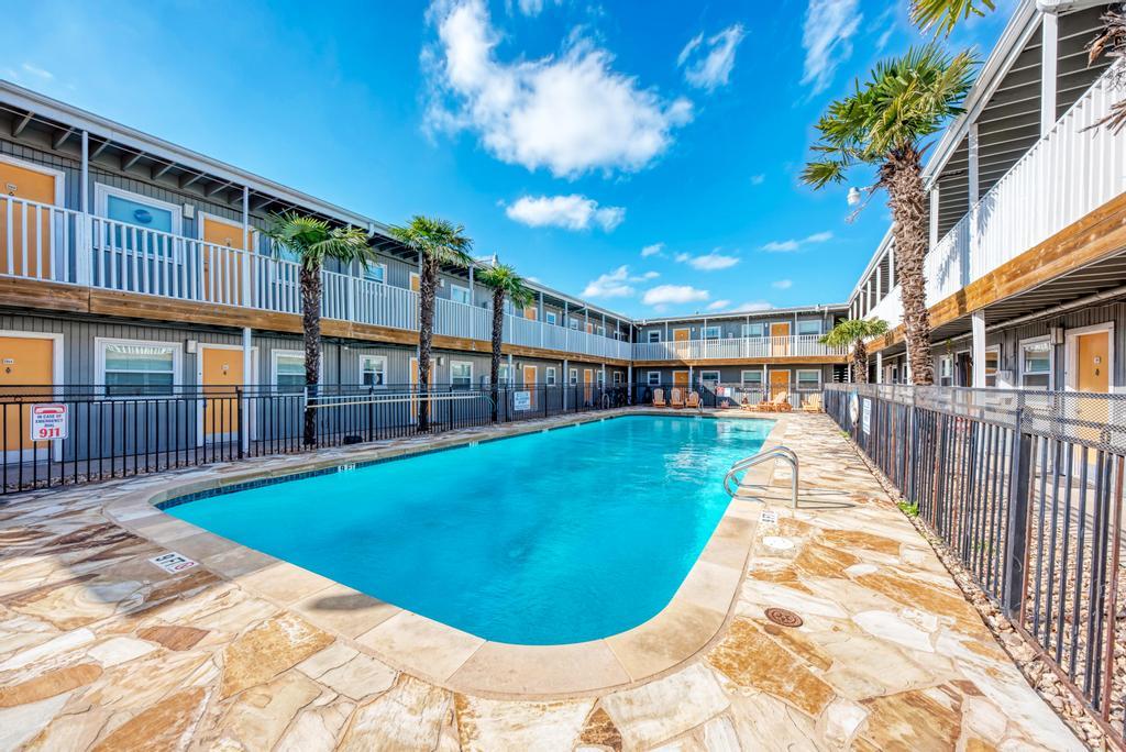 2401 Manor RD #104, Austin, TX 78722 photo 3