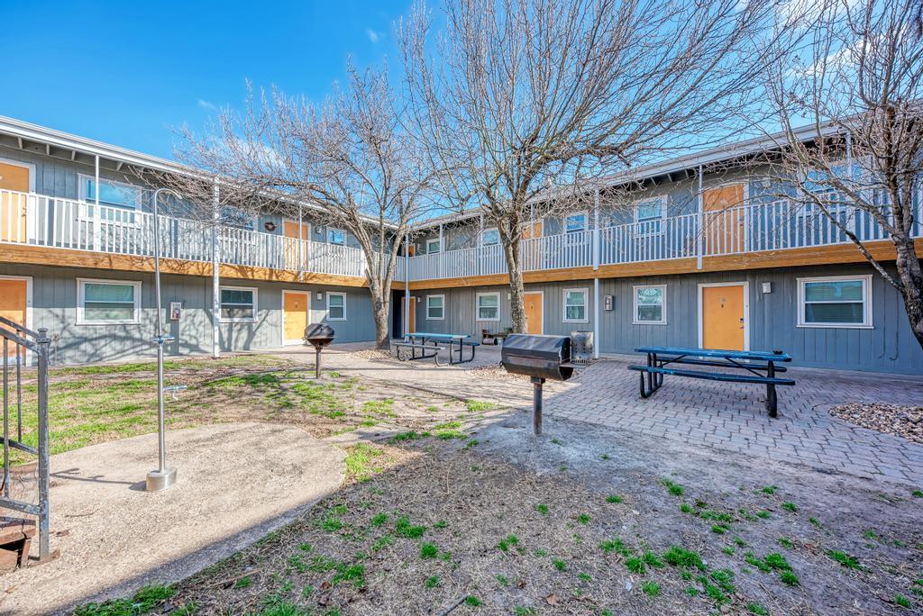 2401 Manor RD #133, Austin, TX 78722 photo 5