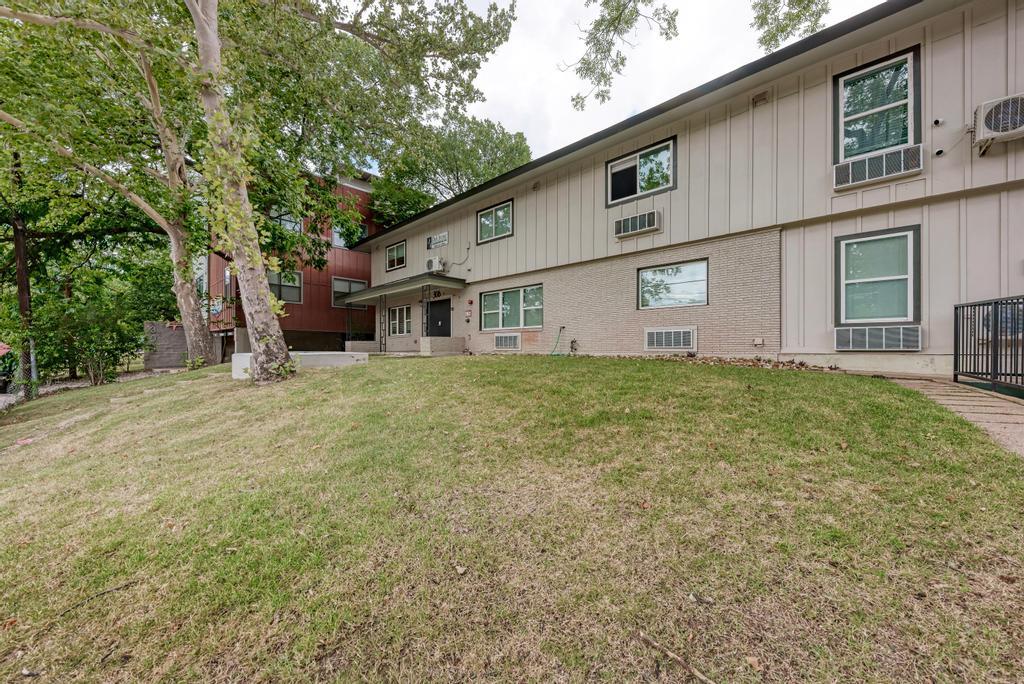 306 30th ST #3, Austin, TX 78705 photo 2