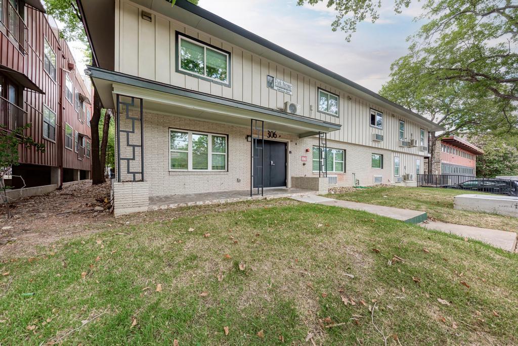 306 30th ST #3, Austin, TX 78705 photo 3