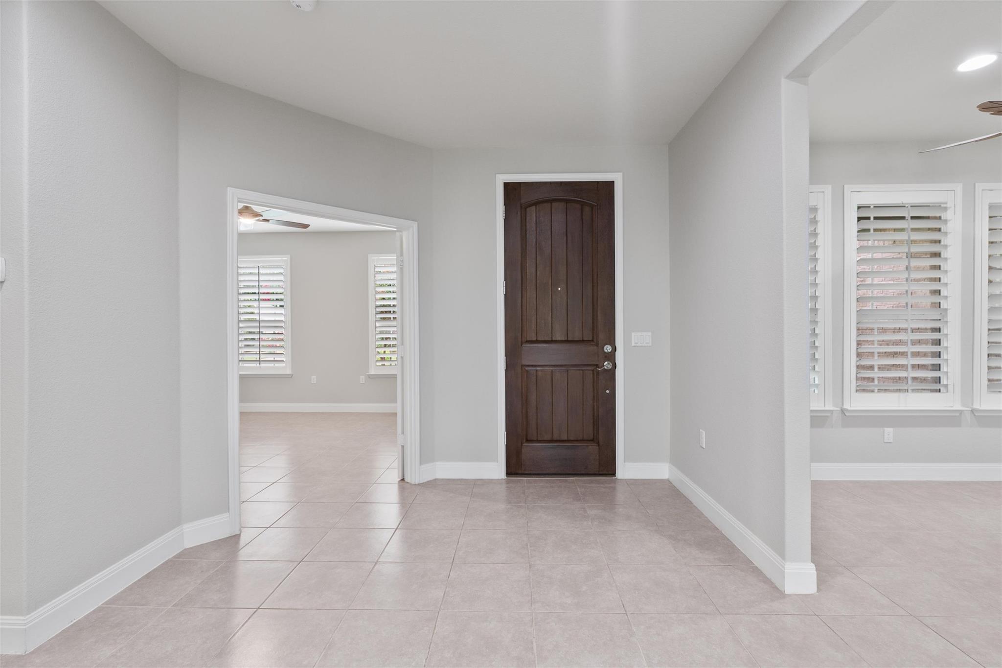 511 Davis Mountain CIR, Georgetown, TX 78633 photo 2