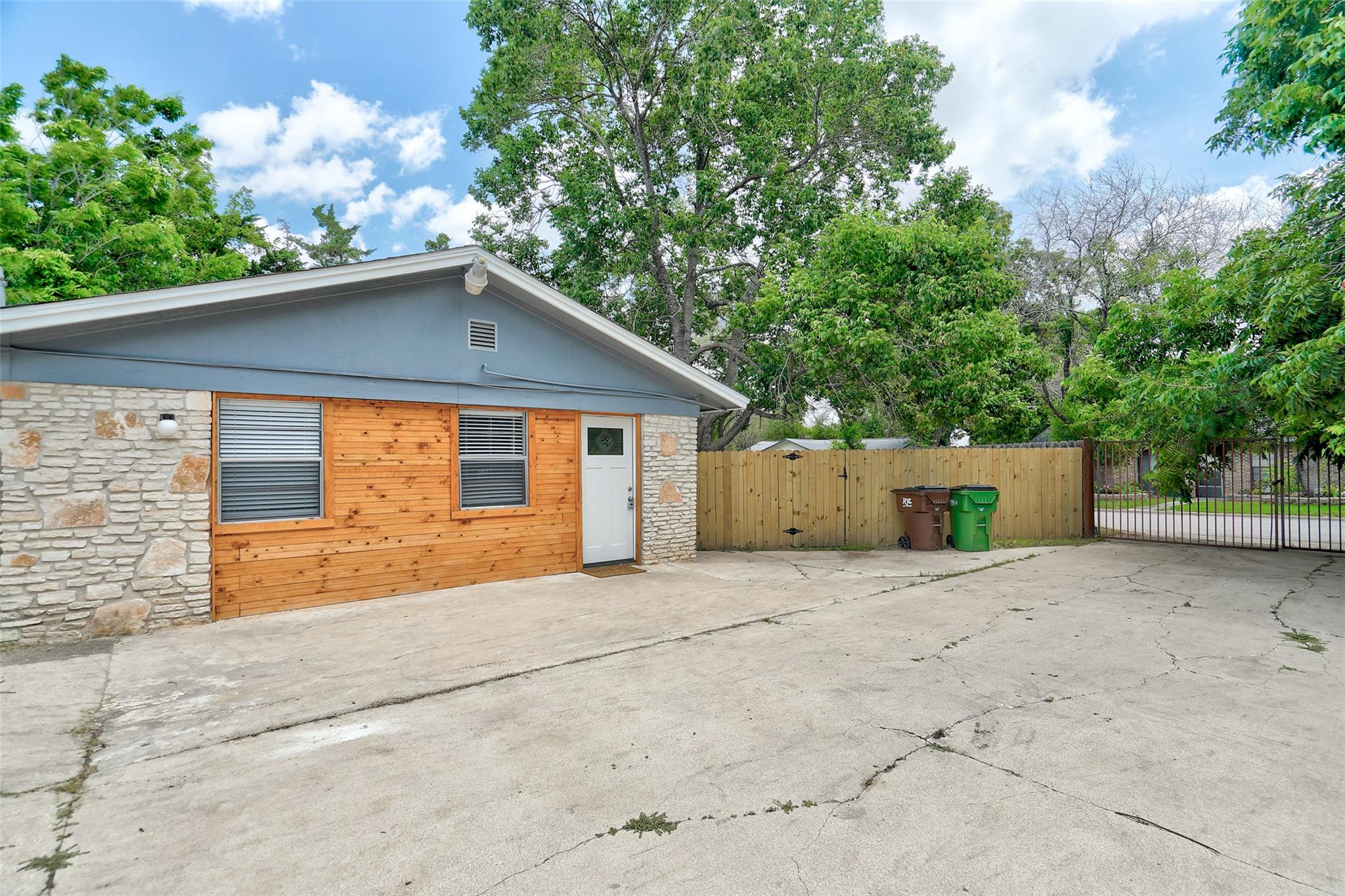 1806 Dixie LN, Round Rock, TX 78664 photo 3