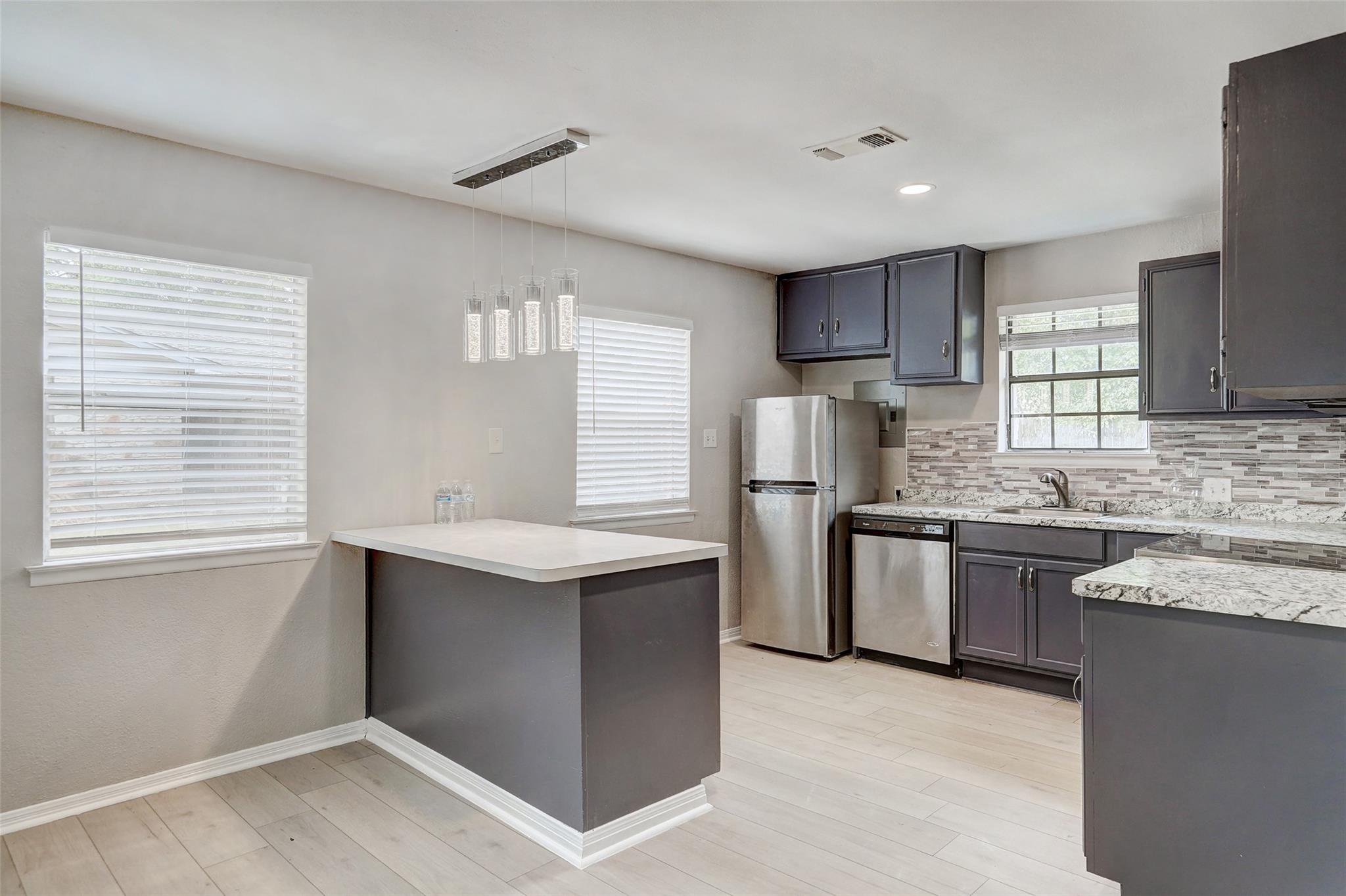 1806 Dixie LN, Round Rock, TX 78664 photo 5