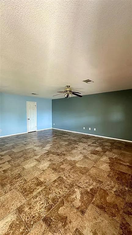 13105 Lofton Cliff DR, Del Valle, TX 78617 photo 2
