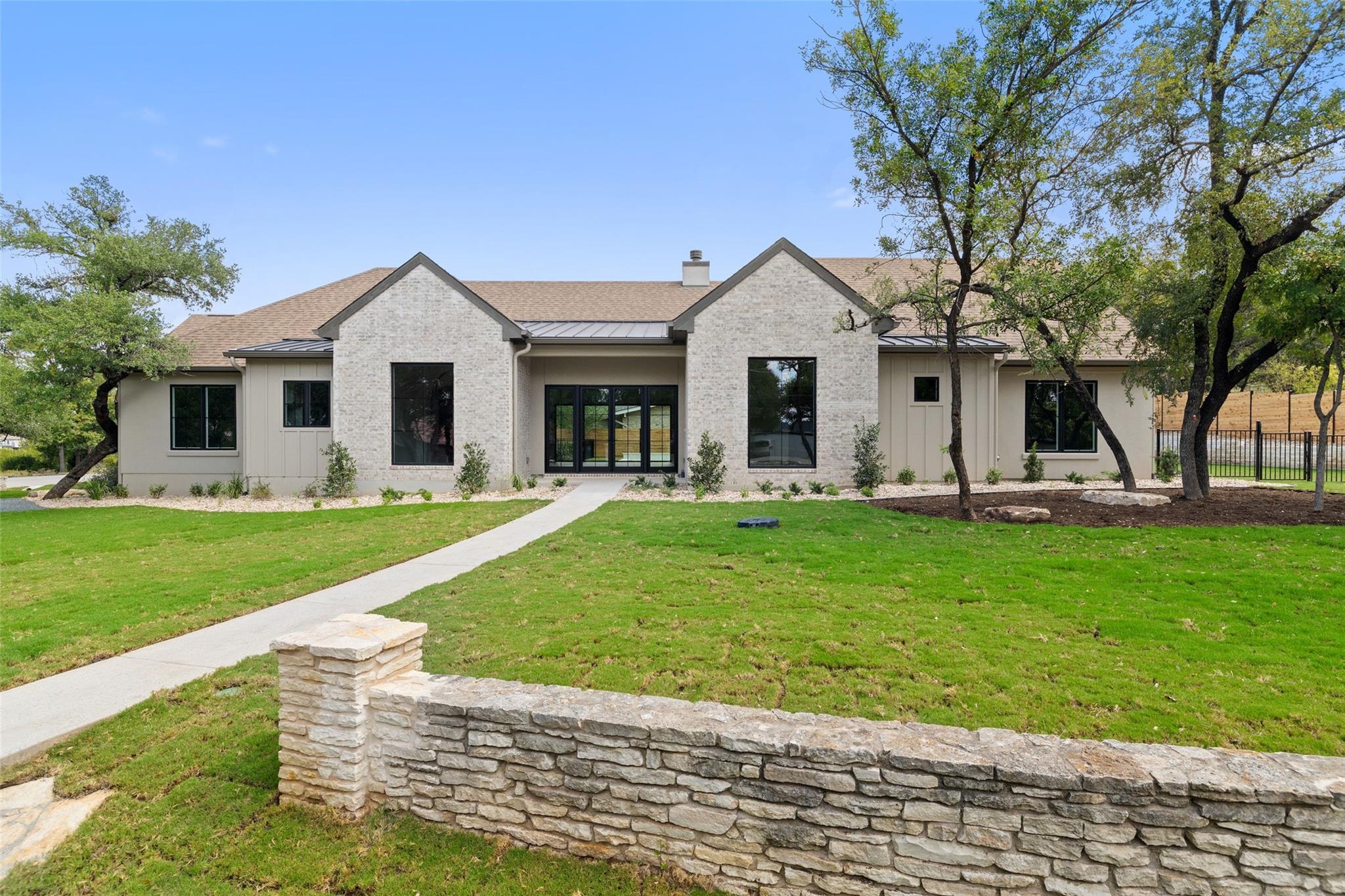 304 Comet, Lakeway, TX 78734 photo 4