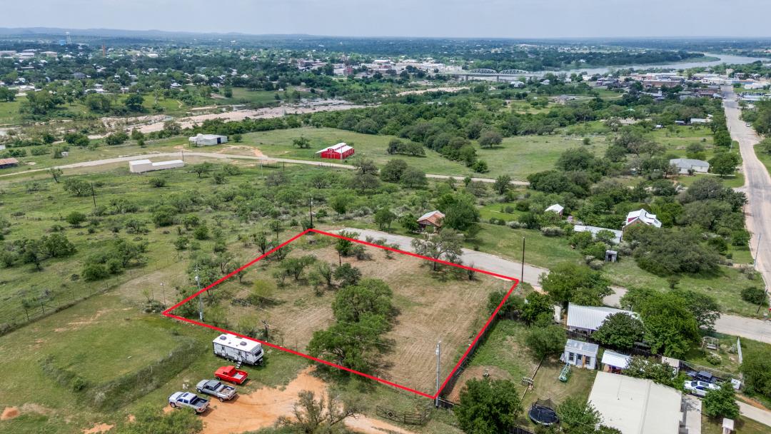 TBD Vernon Ave, Llano, TX 78643 photo 2