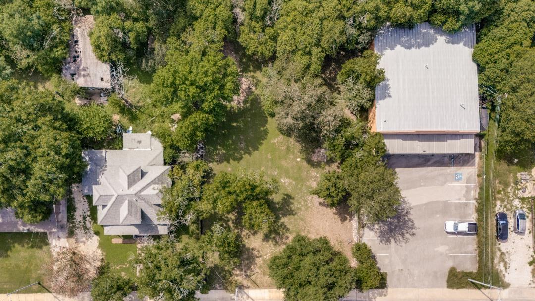 1412 Hopkins ST, San Marcos, TX 78666 photo 2