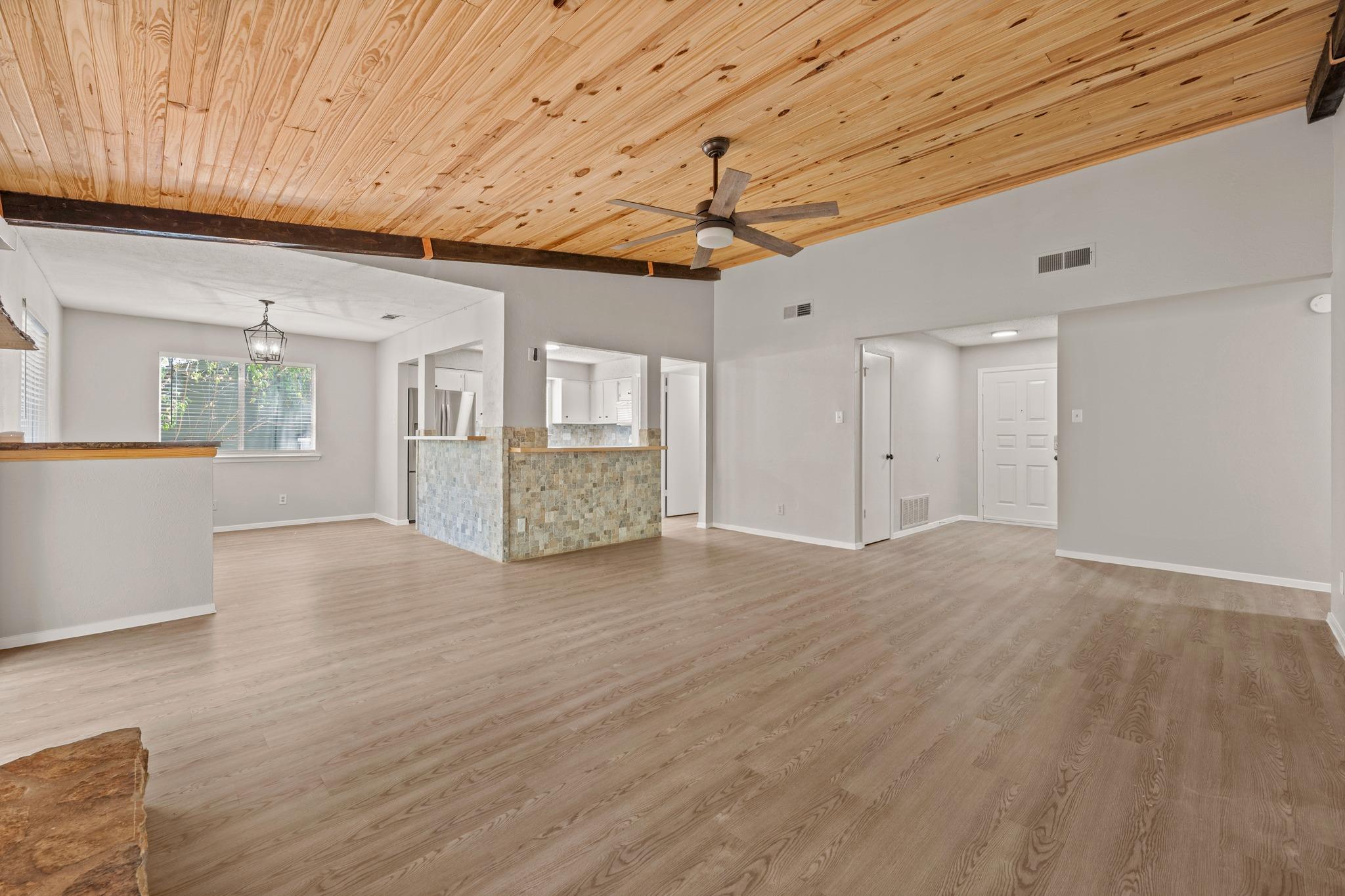 12233 Forsythe DR, Austin, TX 78759 photo 5
