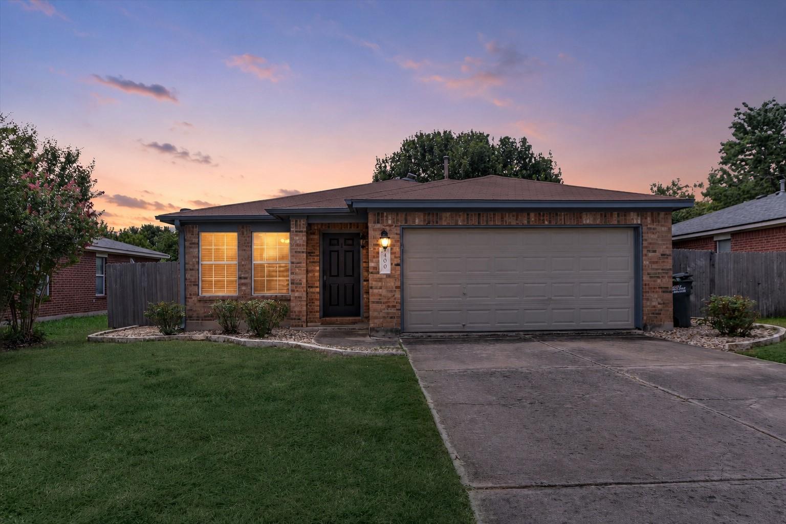400 Ashbury DR, Leander, TX 78641 photo 4