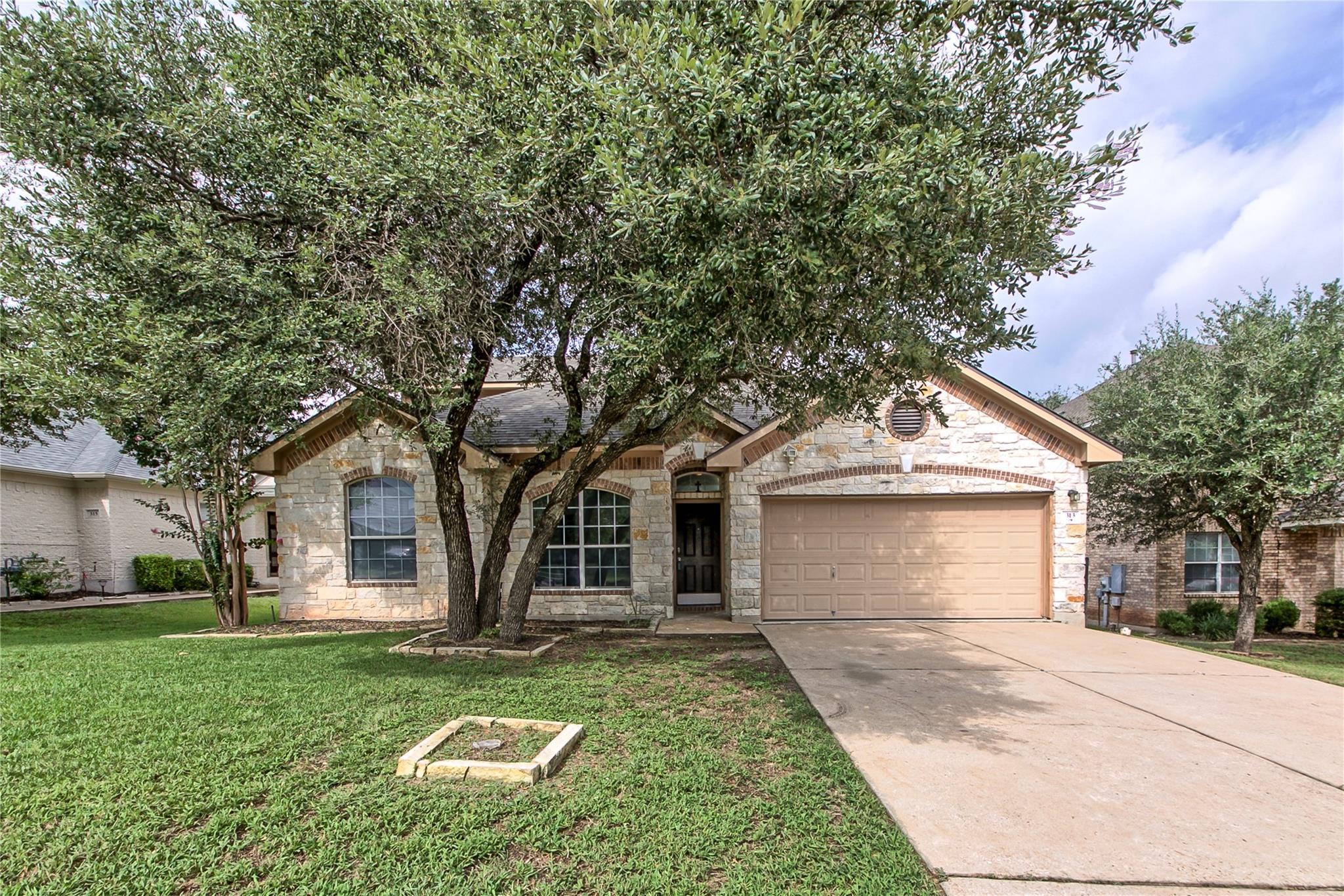 313 Olmos DR, Leander, TX 78641 photo 4