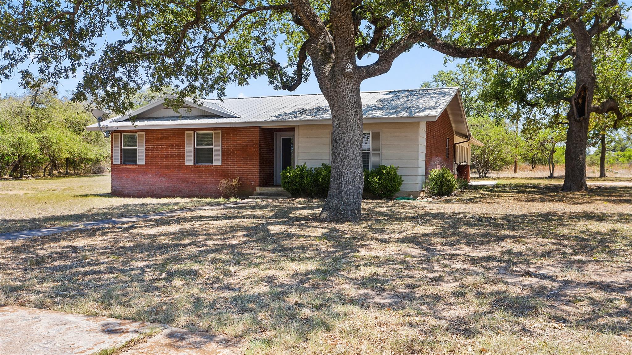2942 Ranch Road 2766, Johnson City, TX 78636 photo 2