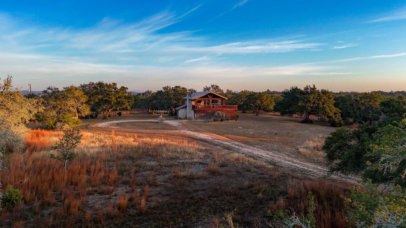 310 Sandy Point RD, Wimberley, TX 78676 photo 4