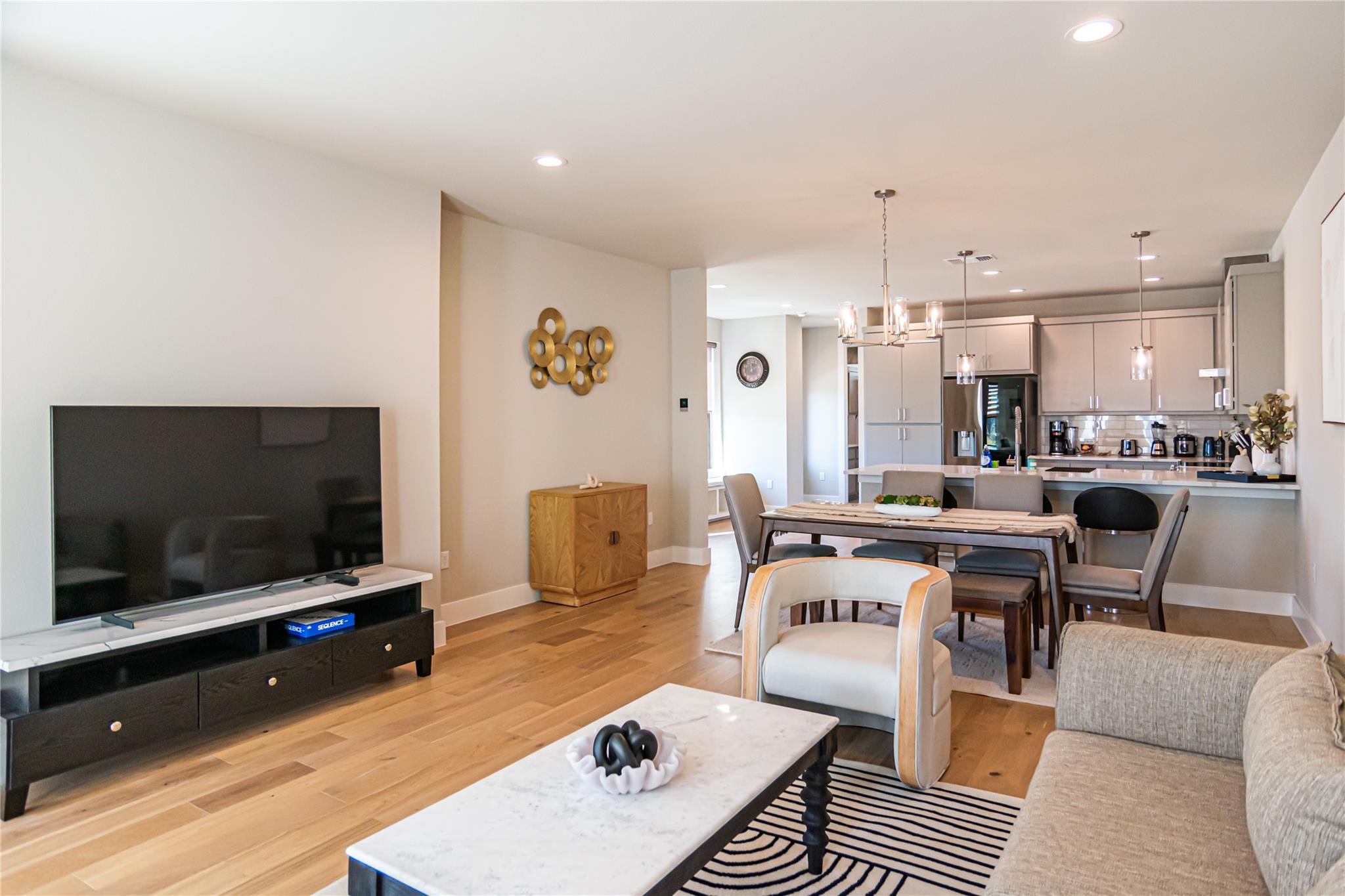 13309 Morris RD #11, Austin, TX 78729 photo 2
